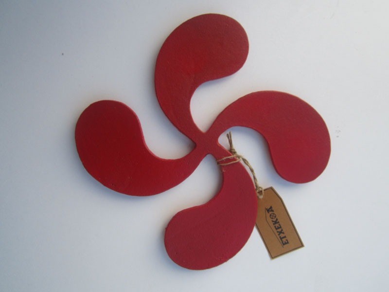 Dessous de plat croix basque en fer forgé